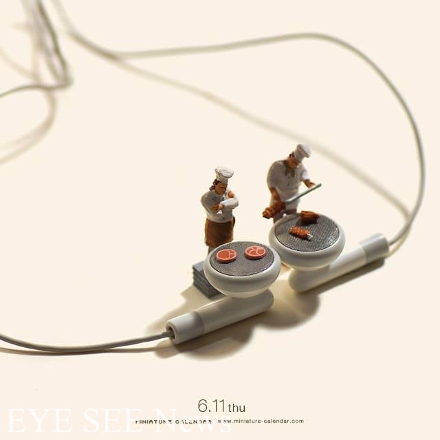 MINIATURE CALENDAR