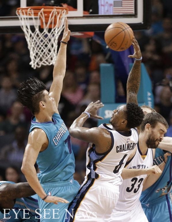 超級塞亞人-豪小子率領蜂群再度螫傷灰熊奪勝。(圖/NBA黃蜂隊官網) 超級塞亞人-豪小子率領蜂群再度螫傷灰熊奪勝。(圖/NBA黃蜂隊官網)