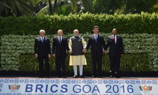 金磚五國領導人在印度果阿舉行第8屆BRICs高峰會。圖／法新社