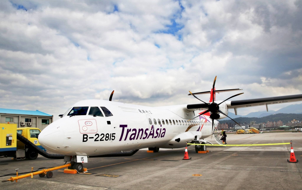 復興航空閃電宣布22日全線停飛一天。圖/復興航空臉書