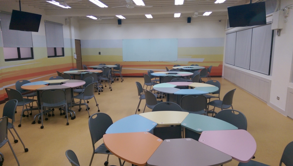 中興大學今年初啟用翻轉教室，桌椅可自由鬆搬重組。圖／資料照，中興大學提供