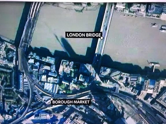 英國倫敦橋和波羅巿集3日晚間遭恐攻襲擊。圖/thegatewaypundit 英國倫敦橋和波羅巿集3日晚間遭恐攻襲擊。圖/thegatewaypundit