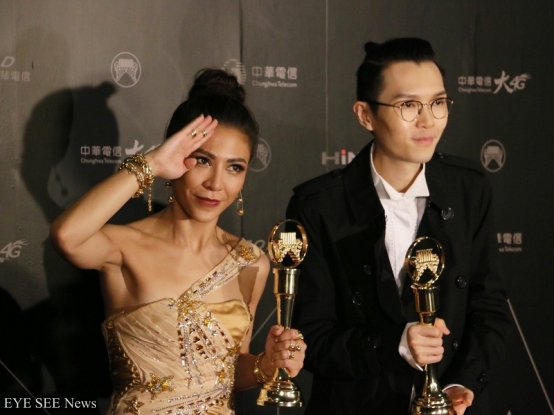 第28屆金曲獎，歌王歌后由方大同（右）、艾怡良（左）奪得。圖／鄭哲宇攝