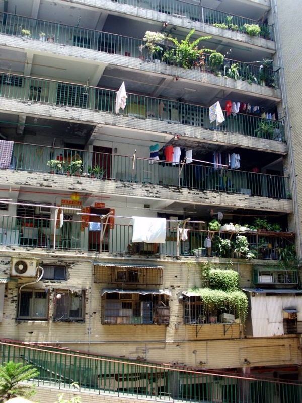 在60年代,南機場國宅是台灣最時髦的社會住宅,40年過去,住宅老舊、人事已非,卻也見證台灣戰後移民與都市規劃的歷史。 圖/劉彥甫提供