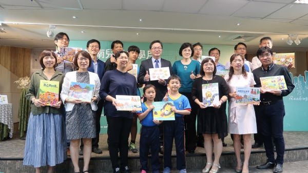 台南兒童文學月敲鑼登場。圖／台南市政府